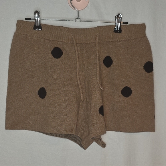 2 For 1 -Vici Tan and Black Polka Dot Sweater And Short Set - Picture 4 of 5